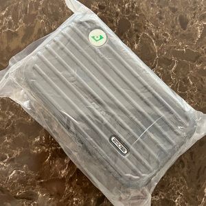 Rimowa (gray) X Eva Air Amenity Kit